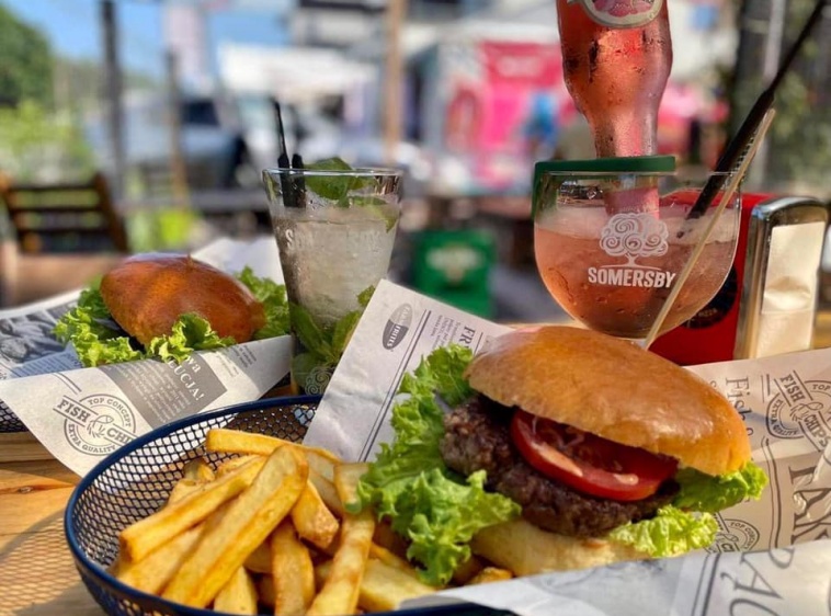 BeachBurgerPizza